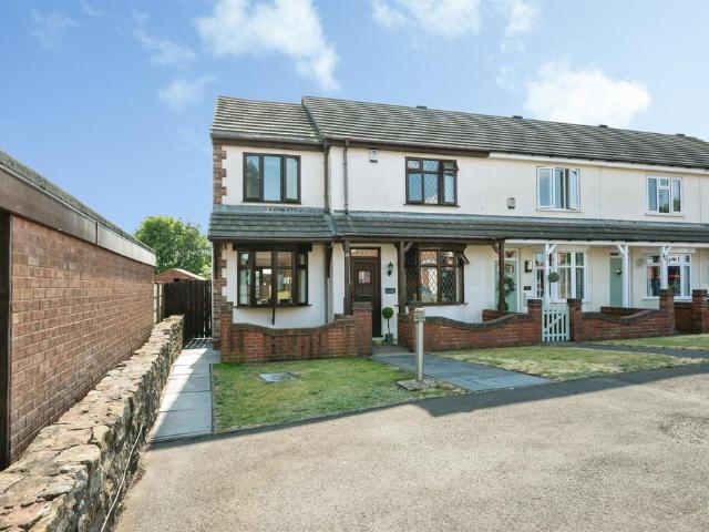 2 bedroom end of terrace house for sale