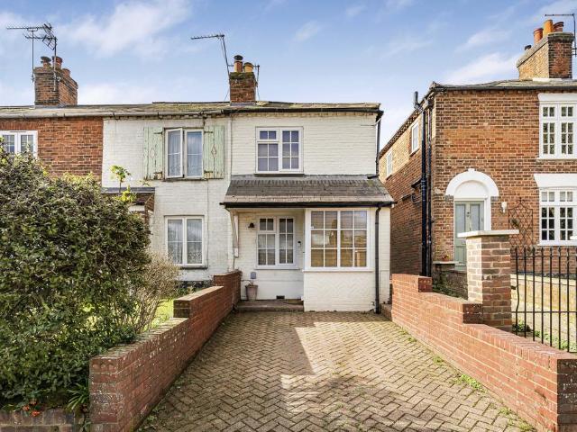 2 bedroom end of terrace house for sale