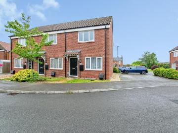 2 bedroom end of terrace house for sale