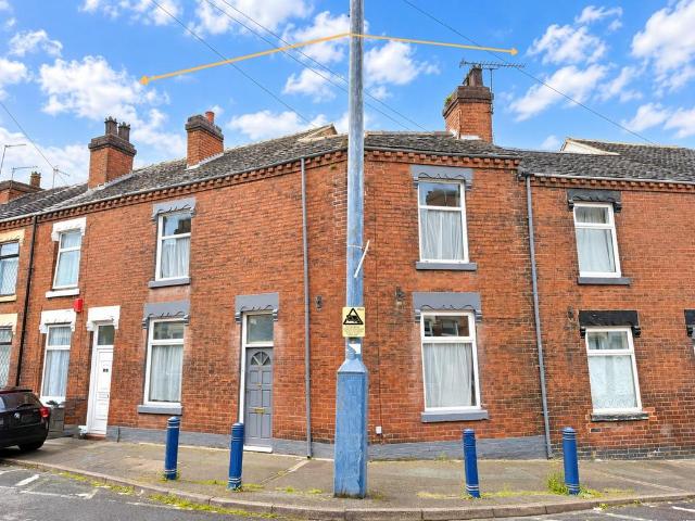 2 bedroom end of terrace house for sale