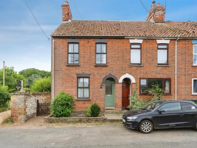 2 bedroom end of terrace house for sale