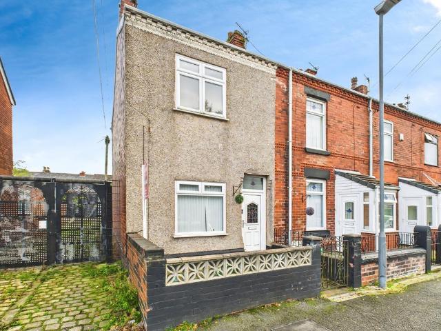 2 bedroom end of terrace house for sale