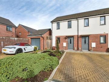 2 bedroom end of terrace house for sale