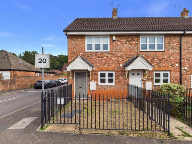 2 bedroom end of terrace house for sale