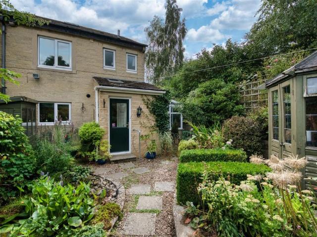 2 bedroom end of terrace house for sale