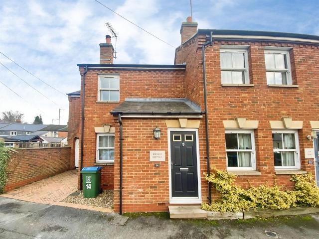 2 bedroom end of terrace house for sale