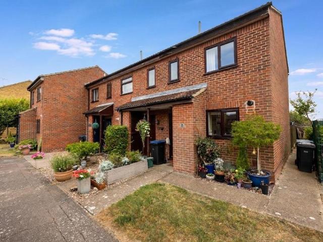 2 bedroom end of terrace house for sale
