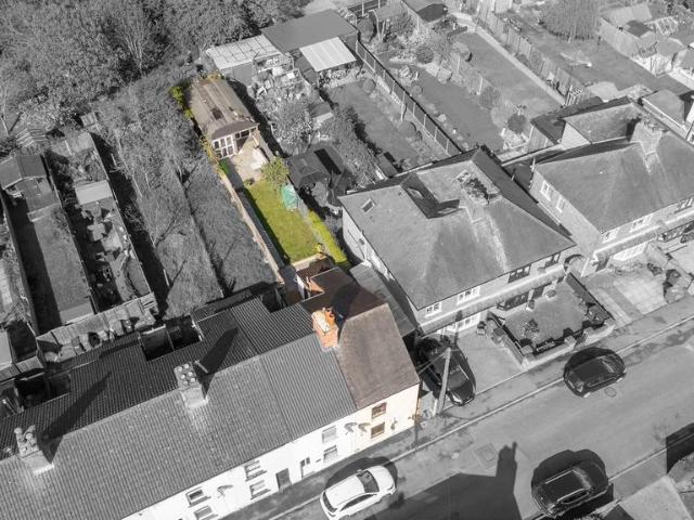 2 bedroom end of terrace house for sale