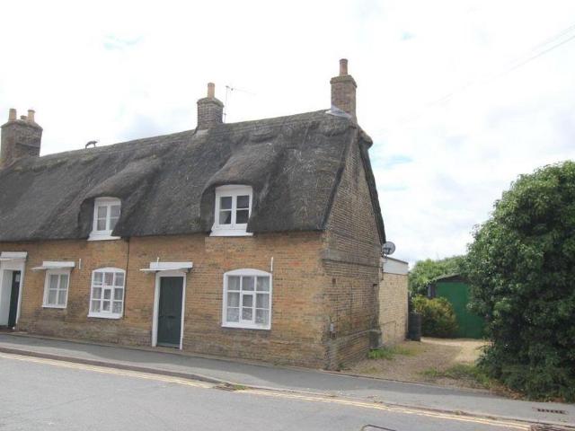 2 bedroom end of terrace house for sale