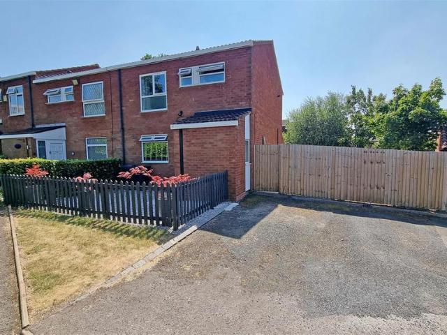 2 bedroom end of terrace house for sale