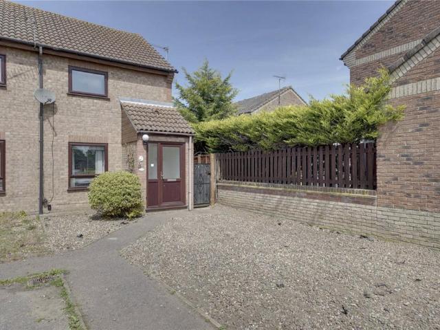 2 bedroom end of terrace house for sale