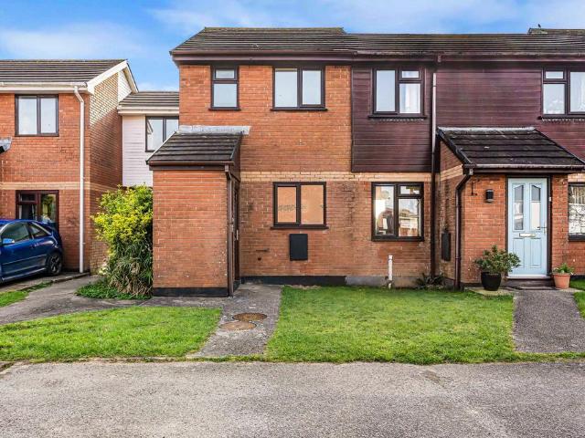 2 bedroom end of terrace house for sale