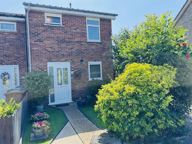 2 bedroom end of terrace house for sale