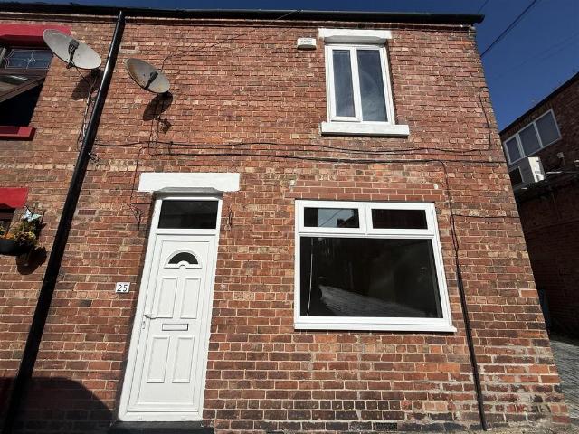 2 bedroom end of terrace house for sale