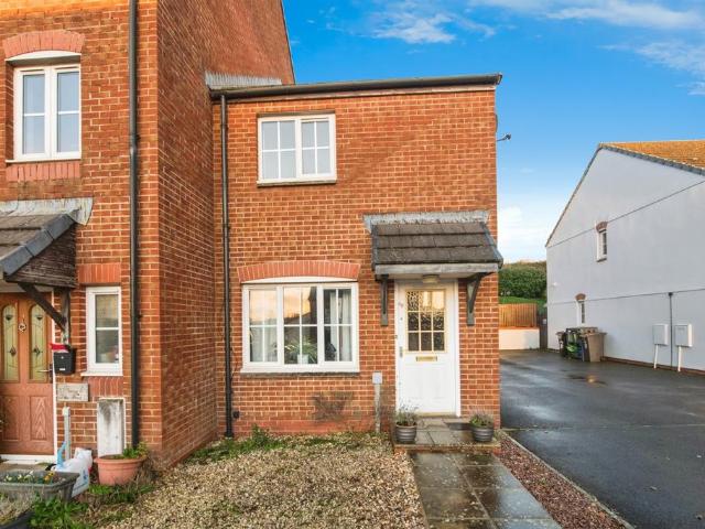 2 bedroom end of terrace house for sale