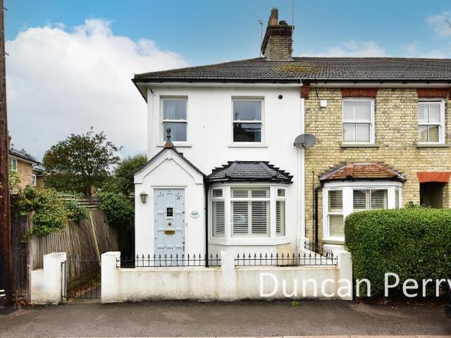 2 bedroom end of terrace house for sale