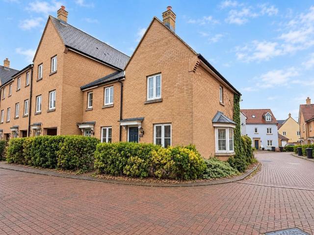 2 bedroom end of terrace house for sale