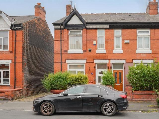 2 bedroom end of terrace house for sale