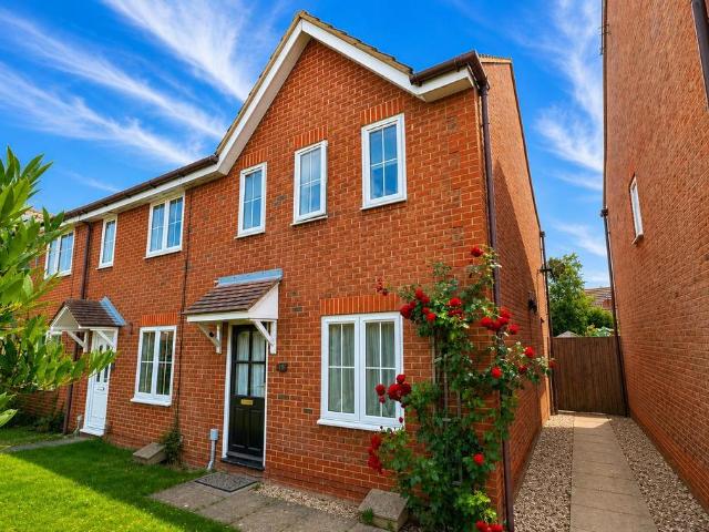 2 bedroom end of terrace house for sale