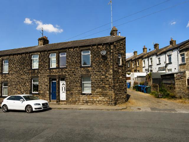 2 bedroom end of terrace house for sale