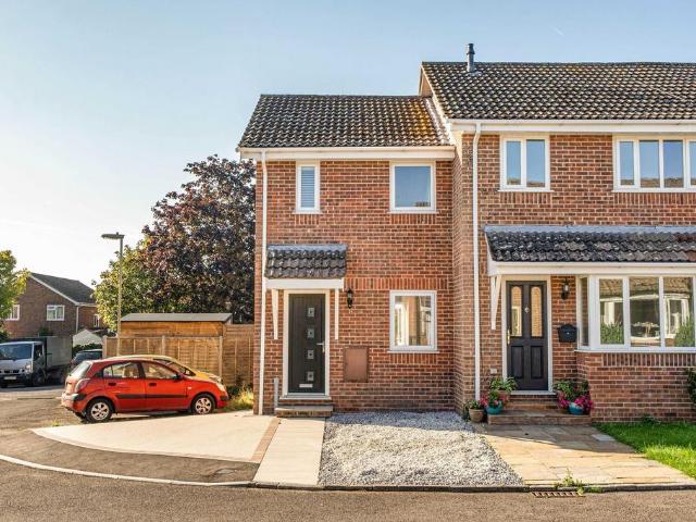2 bedroom end of terrace house for sale
