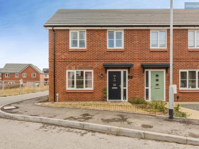 2 bedroom end of terrace house for sale
