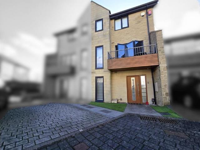 2 bedroom townhouse for sale