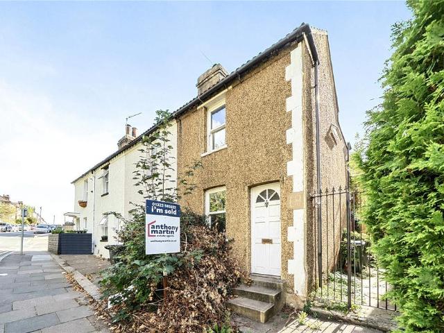 2 bedroom end of terrace house for sale