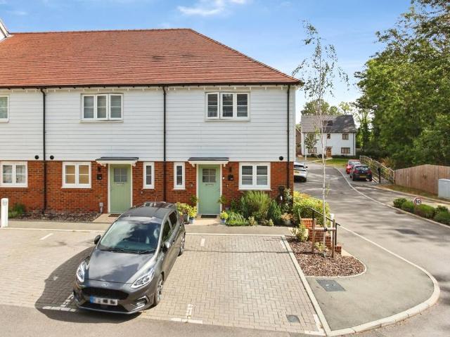 2 bedroom end of terrace house for sale