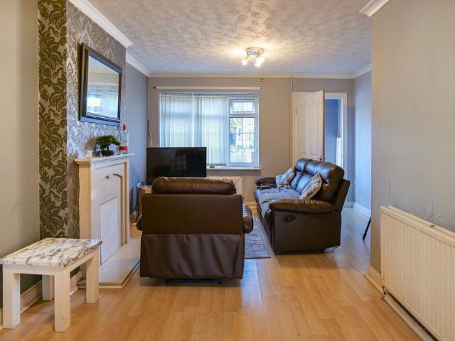 2 bedroom end of terrace house for sale