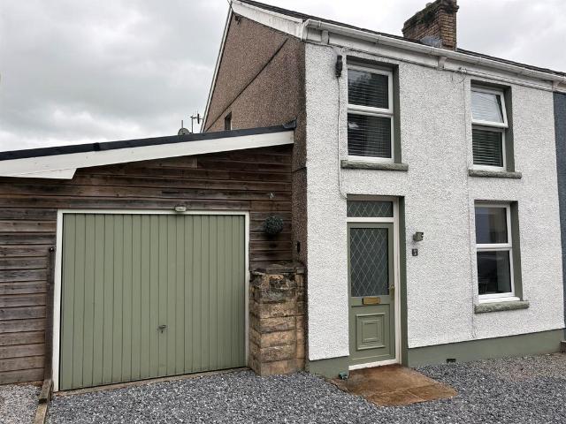 2 bedroom end of terrace house for sale