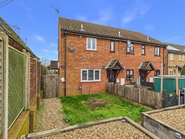 2 bedroom end of terrace house for sale