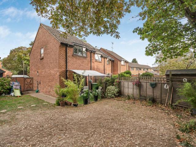 2 bedroom end of terrace house for sale