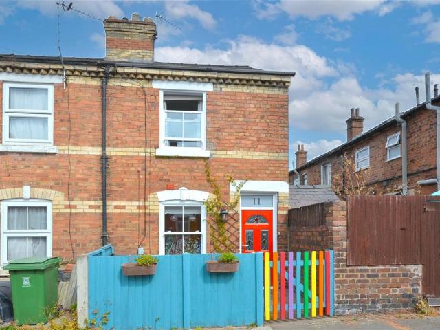 2 bedroom end of terrace house for sale