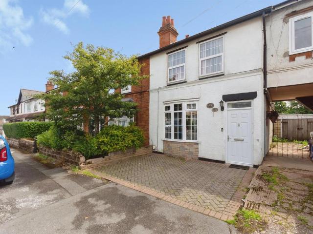 3 bedroom terraced house for sale