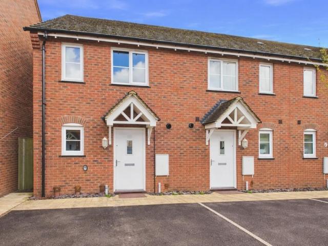 2 bedroom end of terrace house for sale