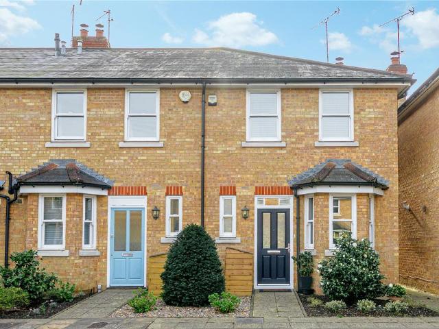 2 bedroom end of terrace house for sale