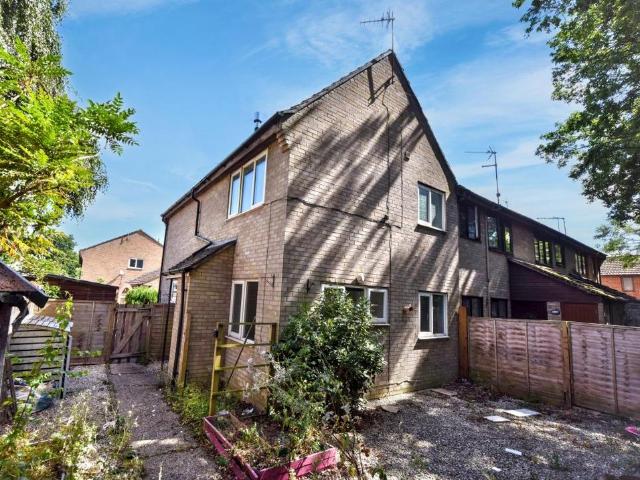 2 bedroom end of terrace house for sale