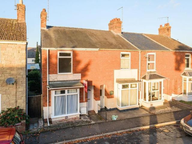 2 bedroom end of terrace house for sale