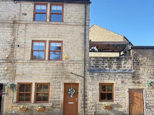 2 bedroom end of terrace house for sale