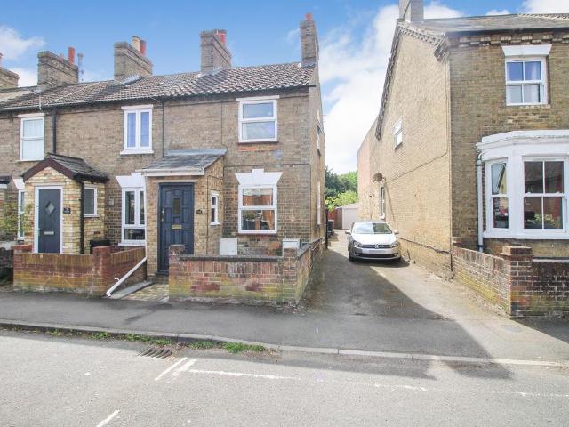 2 bedroom end of terrace house for sale