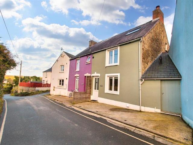 2 bedroom end of terrace house for sale