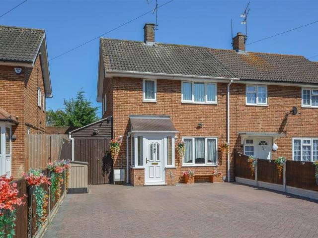 2 bedroom semi detached house for sale