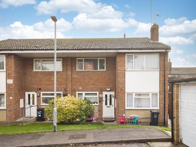 2 bedroom maisonette for sale