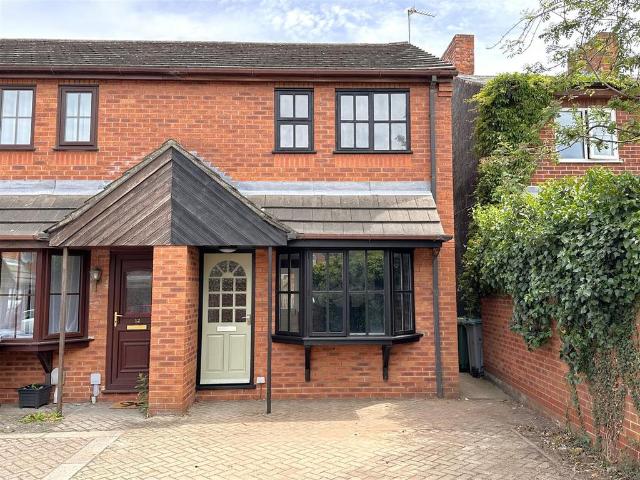 2 bedroom end of terrace house for sale