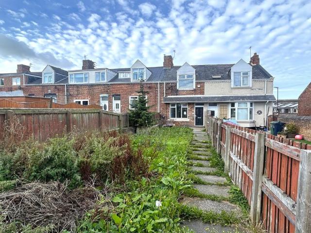 2 bedroom end of terrace house for sale