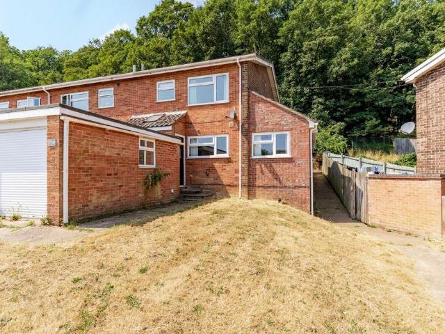 2 bedroom end of terrace house for sale