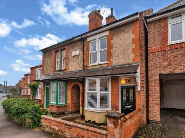 2 bedroom end of terrace house for sale
