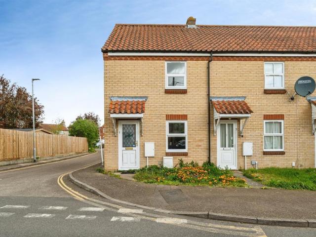 2 bedroom end of terrace house for sale