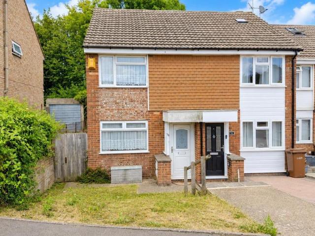 2 bedroom end of terrace house for sale